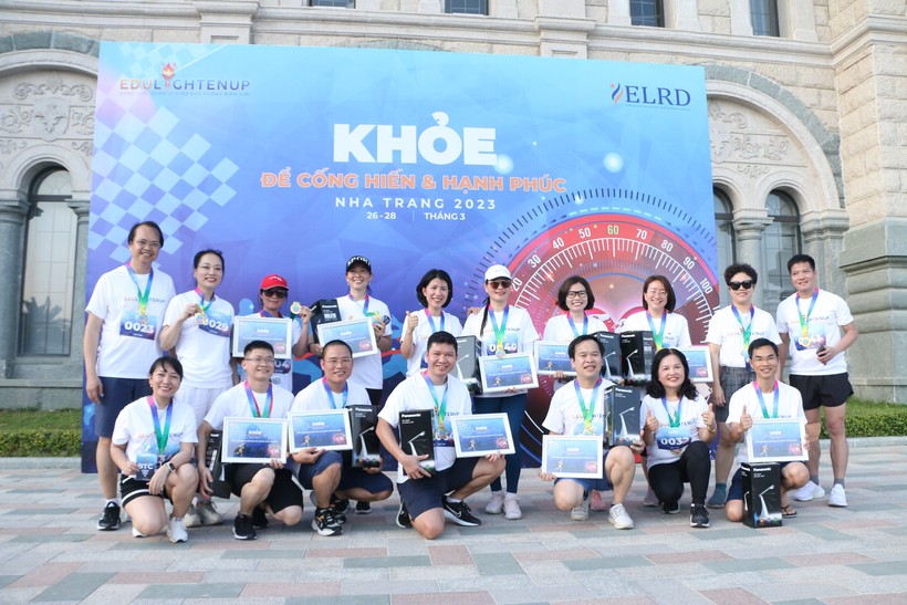 Giải chạy "Khỏe để cống hiến và hạnh phúc" năm 2023 đã diễn ra thành công tại TP Nha Trang, tỉnh Khánh Hòa.