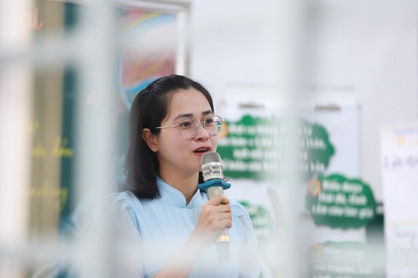 Cô Nguyễn Thị Thu Thủy đã sử dụng nhiều tư liệu, thiết bị dạy học và phương pháp giảng dạy khác nhau để nâng cao hiệu quả bài dạy.