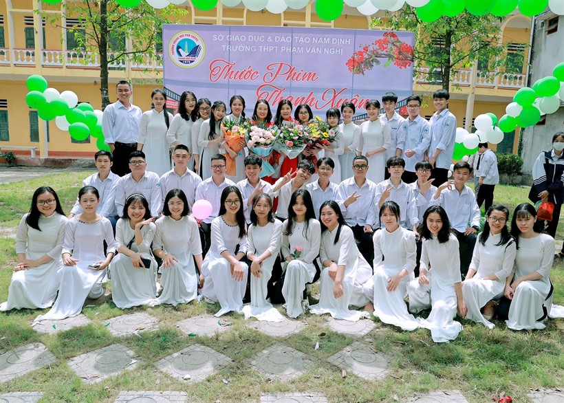 Học phí các trường THPT tại tỉnh Nam Định dao động từ 90.000 - 130.000 đồng/học sinh/tháng.