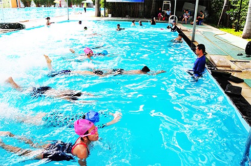 Khánh Hòa tăng cường triển khai các hoạt động dạy bơi cho trẻ