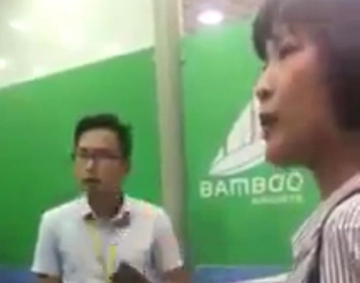 Hành khách phản ứng về cách xử lý của hãng hàng không Bamboo tại sân bay Cam Ranh.