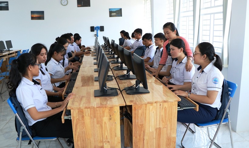 Ninh Thuận: Công chức ngành giáo dục được nghỉ bù 2 ngày trong dịp Tết nguyên đán