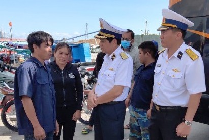 Khánh Hòa: Đưa vào bờ an toàn 33 ngư dân gặp nạn ở Trường Sa