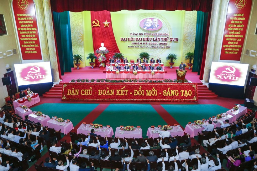 Toàn cảnh Đại hội Đảng bộ tỉnh Khánh Hòa lần thứ XVIII họp phiên trù bị.