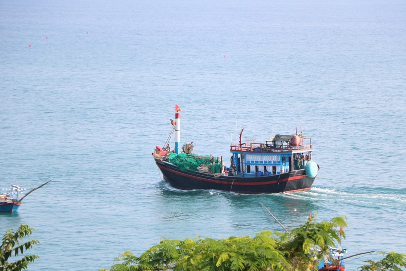 Kể từ 14 giờ ngày 27/10/2020 tỉnh Ninh Thuận nghiêm cấm tàu thuyền ra khơi đánh bắt đến khi tình hình ổn định.(Ảnh: Duy Quan).