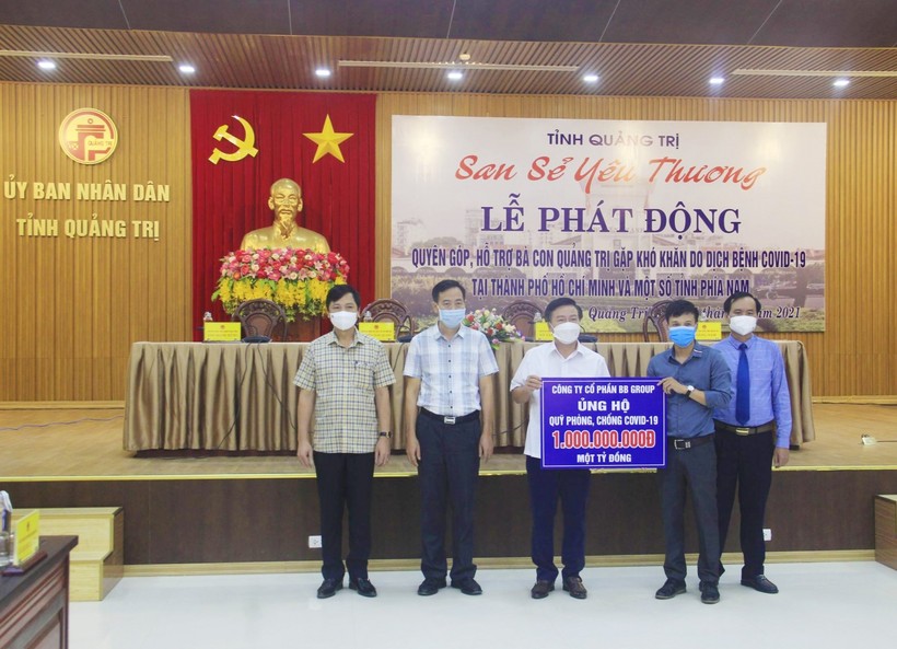 Chính quyền tỉnh Quảng Trị tiếp nhận hỗ trợ từ các đơn vị trên địa bàn trong chương trình "San sẻ yêu thương"