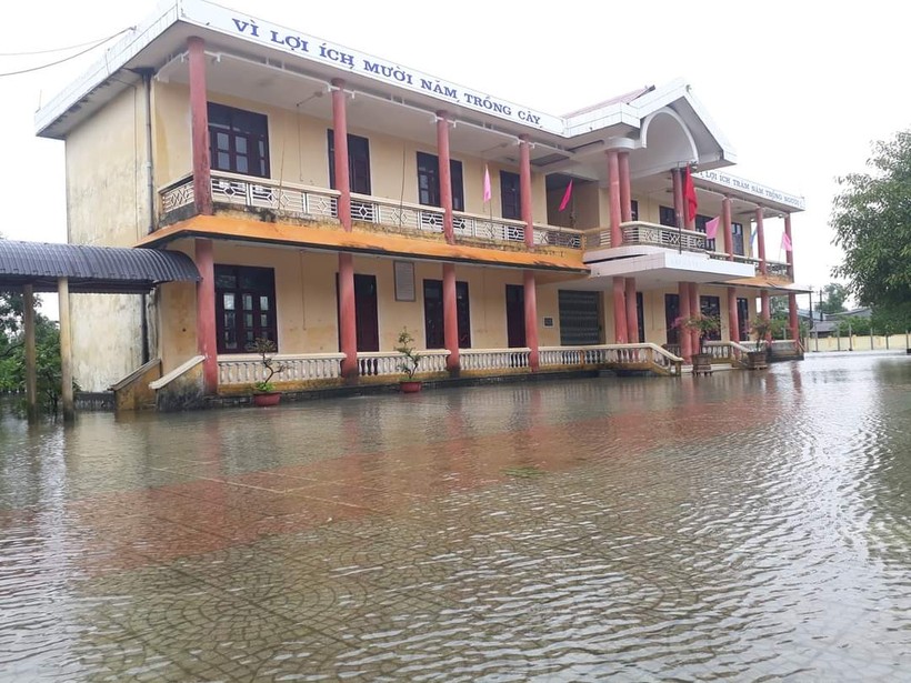 Một điểm trường ở huyện Hải Lăng bị ngập lụt trong ngày 18/10 (Ảnh: HY)