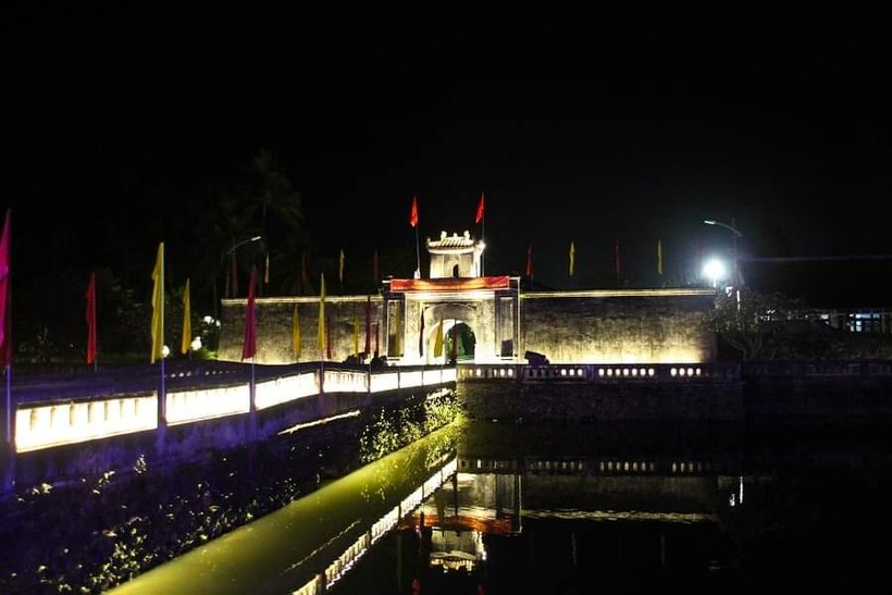 Hệ thống chiếu sáng tại Thành cổ Quảng Trị.