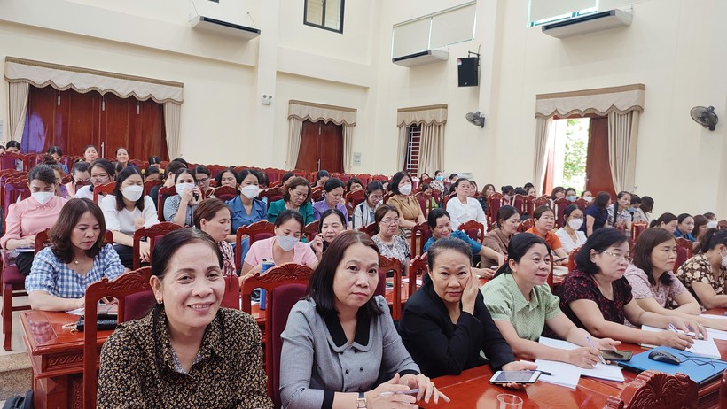 Các cán bộ, giáo viên tham gia tập huấn công tác truyền thông về giáo dục và đào tạo do Báo GD&TĐ phối hợp với Sở GD&ĐT tỉnh Quảng Trị tổ chức.