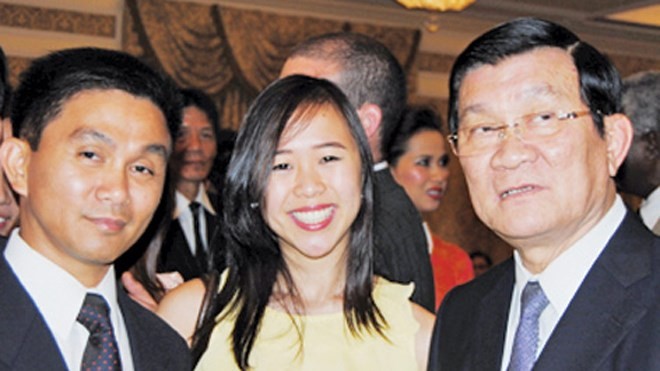 Trần Thắng (bên trái) được mời đến gặp gỡ Chủ tịch nước Trương Tấn Sang tại hội nghị giáo dục, khi đoàn công tác cấp cao của Việt Nam làm việc tại Mỹ, hồi tháng 7/2013