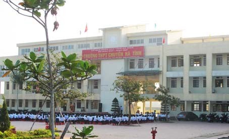 Gần 1.200 học sinh thi vào Trường THPT chuyên Hà Tĩnh