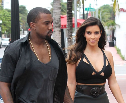 Kim Kardashian bị chồng quản lý bằng những luật lệ kì quặc