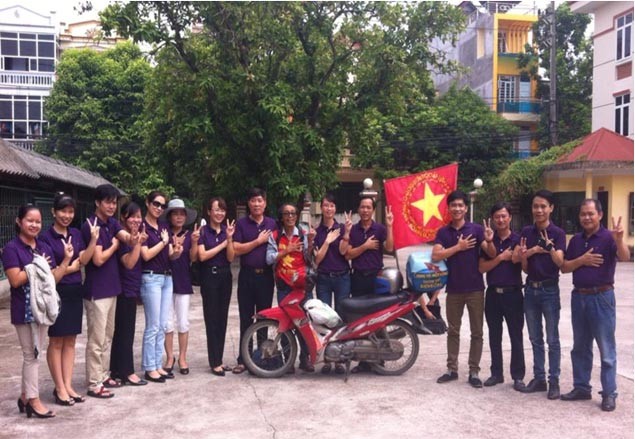 Xuyên Việt bằng xe máy -  người nghệ sỹ U70 làm nên điều kỳ diệu
