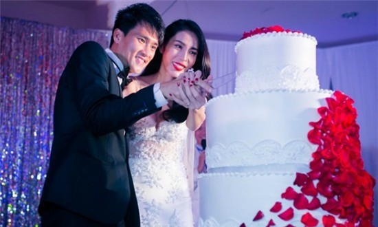 Những đám cưới “dậy sóng” của cầu thủ Việt 