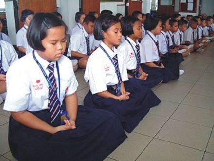 Trường học Thái Lan chật vật giữ học sinh