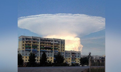 Đám mây nấm giống nổ bom hạt nhân xuất hiện ở Nga  