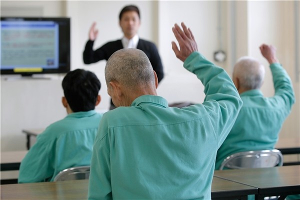 Người cao tuổi Nhật Bản “ham” vào tù thay vì viện dưỡng lão 