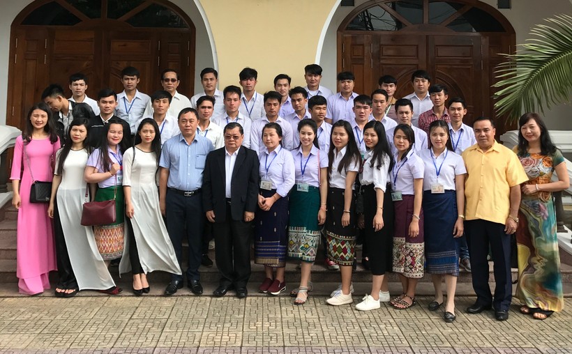 Sinh viên Lào trải nghiệm môi trường văn hóa Việt Nam