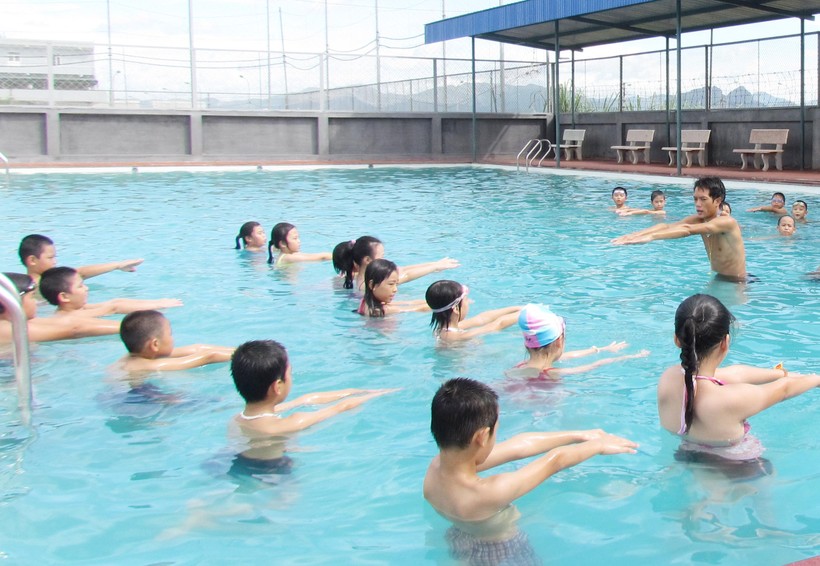 Những năm qua việc phổ cập bơi và phòng, chống tai nạn đuối nước trẻ em trên địa bàn Hà Nội đã được triển khai rộng rãi và đạt được những thành tích đáng ghi nhận