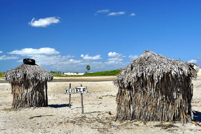  Được Washington Post mệnh danh là một trong những bãi biển đẹp nhất thế giới, Jericoacoara ở Brazil còn nổi tiếng với hình ảnh nhà vệ sinh His’n’her độc đáo làm từ lá dừa.