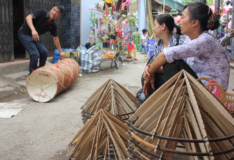 Làng Chuông âm thầm giữ hồn nón Việt