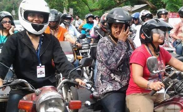 Là thị trường xe máy lớn nhất thế giới, Ấn Độ cũng đau đầu vì nạn tắc đường do xe máy gây ra