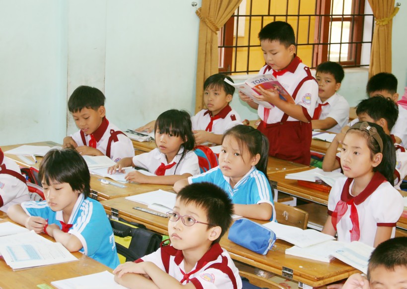 GS.VS Phạm Minh Hạc:  “Đổi mới giáo dục  bắt đầu từ yếu tố  con người”