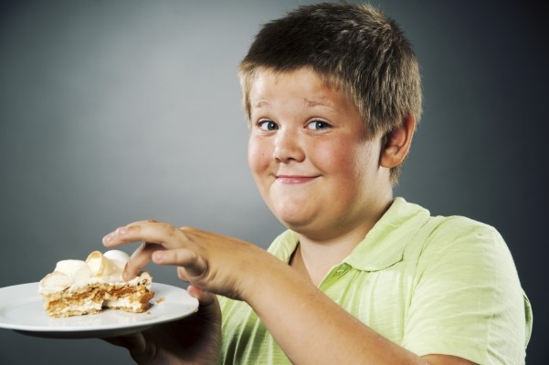 Nhiều cha mẹ gặp khó khăn khi muốn giúp trẻ giảm cân.