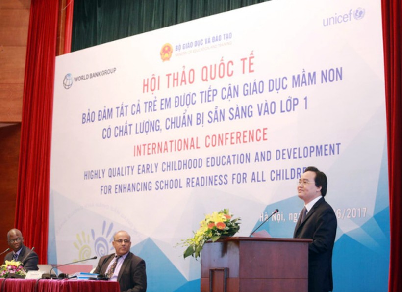 Bộ trưởng Bộ GD&ĐT Phùng Xuân Nhạ phát biểu khai mạc Hội thảo