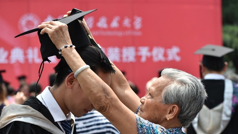 Chỉ 1 trong 10 cử nhân Trung Quốc sẵn sàng tới những thành phố hạng ba hoặc hạng bốn lập nghiệp