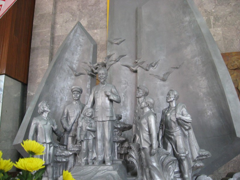 Mô phỏng tượng đài Chủ tịch Hồ Chí Minh