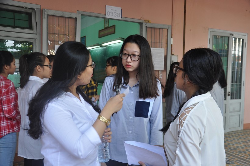 Kỳ thi THPT quốc gia năm 2017 của tỉnh Quảng Nam có 15816/16824 đỗ tốt nghiệp và được công nhận tốt nghiệp, đạt tỉ lệ 94,01%.

