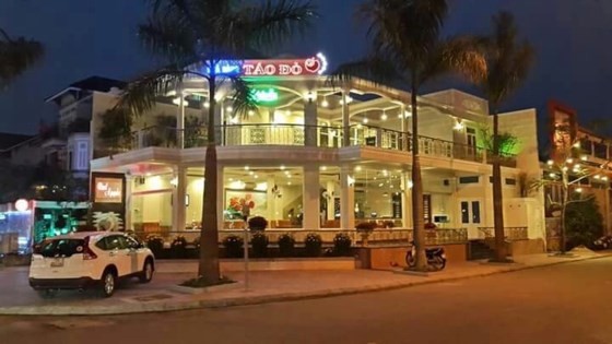 Nhà hàng Táo Đỏ ở phường Xuân Phú T.P Huế nơi đối tượng dùng súng bắn người