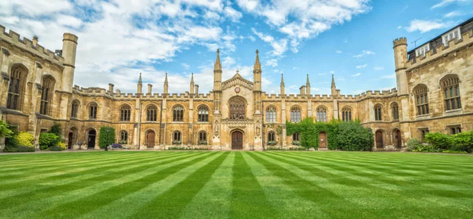 Top 10 đại học hàng đầu Vương quốc Anh năm 2018 