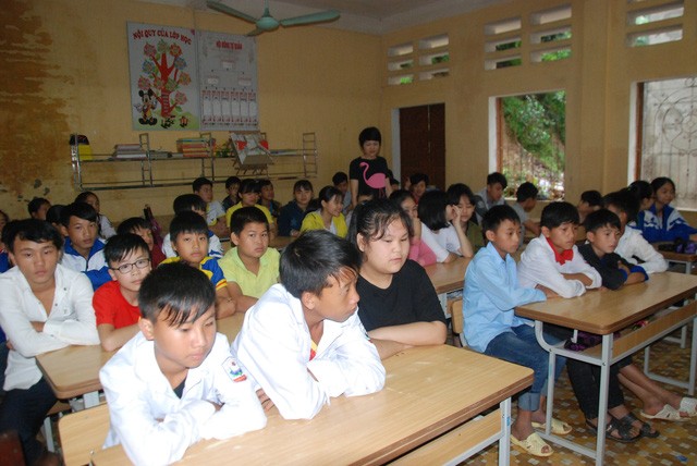Học sinh Mù Cang Chải đông đủ trong ngày tựu trường  