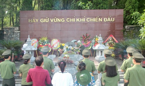 Kỷ niệm 72 năm Quốc khánh nước CHXHCN Việt Nam (2/9/1945- 2/9/2017):  Phát huy truyền thống “Uống nước nhớ nguồn”