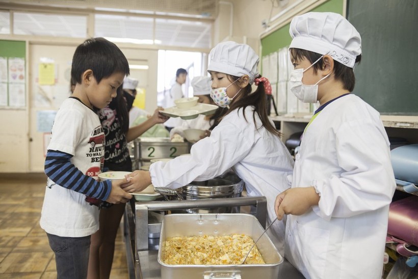 Nhật Bản: “Mê mẩn” bữa trưa ở trường