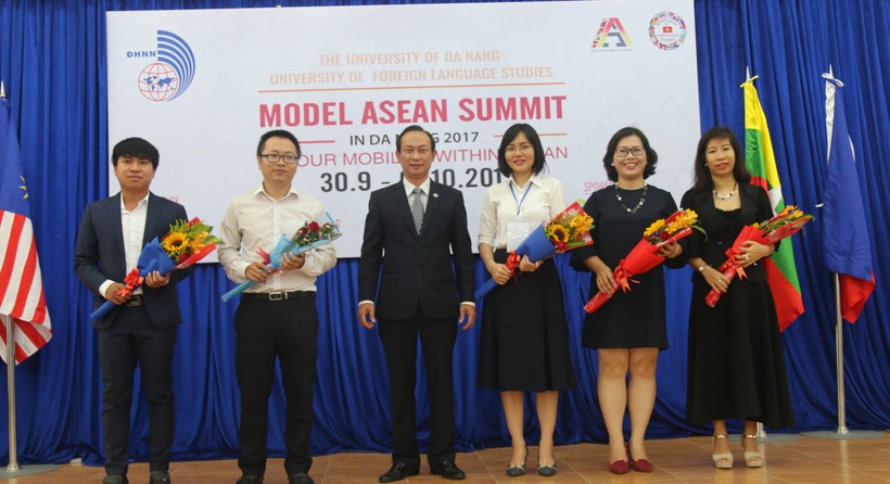 Hội nghị thượng đỉnh về mô hình ASEAN tại Đà Nẵng năm 2017 thu hút đông đảo bạn trẻ tham gia.