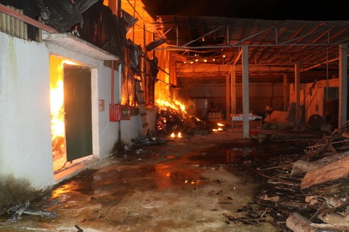 Đám cháy đã hoàn toàn được dập tắt đảm bảo an toàn tính mạng và tài sản cho người dân.