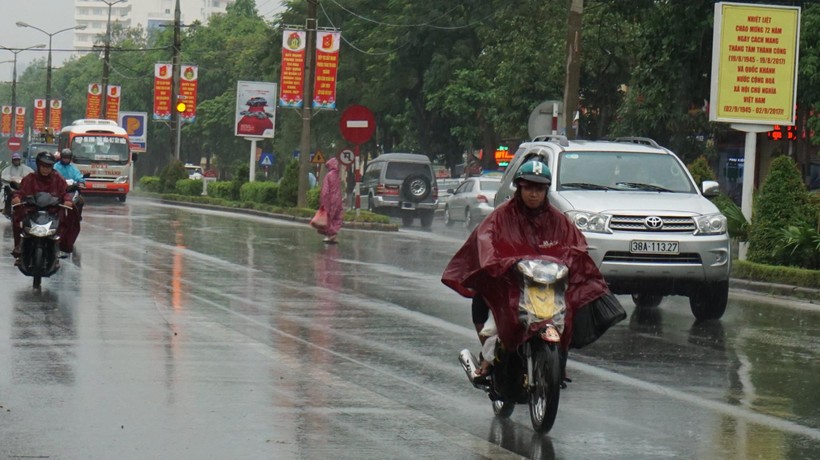 Do ảnh hưởng của áp thấp nhiệt đới, những ngày qua Nghệ An có mưa lớn liên tục trên diện rộng