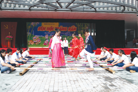 Văn hóa truyền thống từ việc đưa múa sạp vào nhà trường