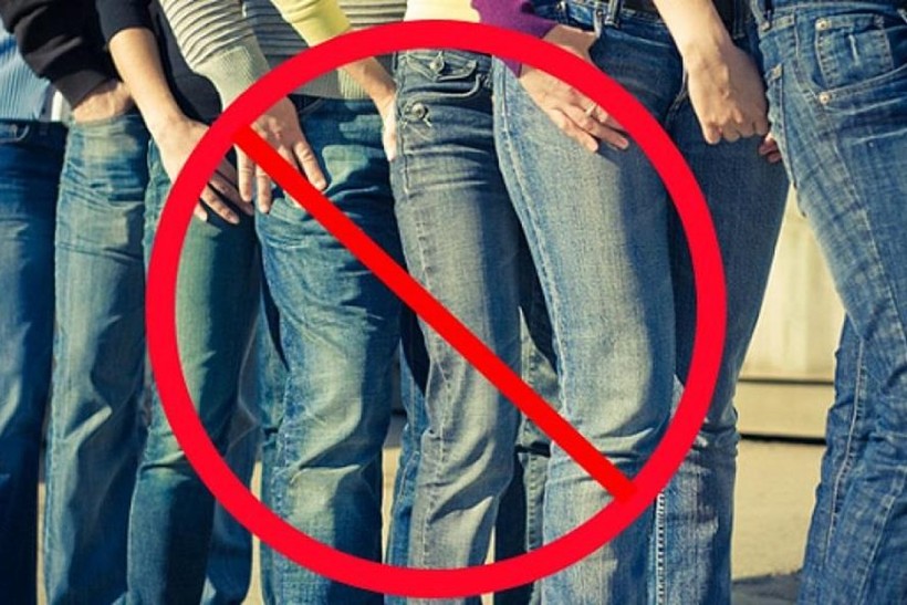 TP.HCM đề xuất cấm cán bộ, công chức mặc quần jeans, áo thun khi làm việc