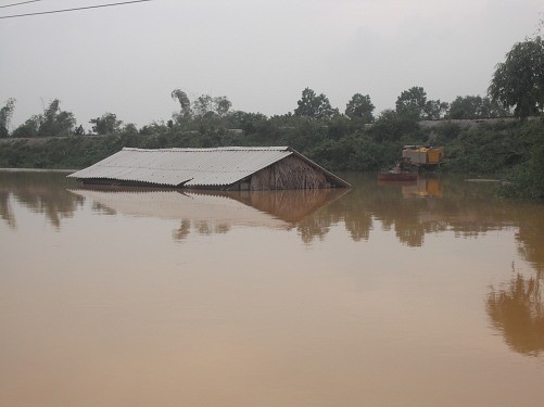 Dự báo thời tiết 8/11: Cảnh báo lũ lên trên các sông ở Quảng Bình, Quảng Trị