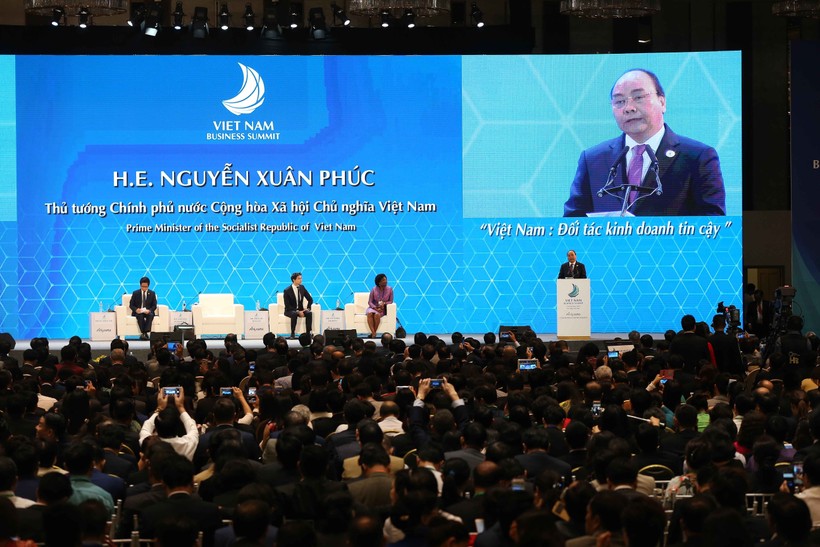 Hội nghị Thượng đỉnh kinh doanh Việt Nam (Vietnam Business Summit-VBS) thu hút gần 2.000 đại biểu tham dự.