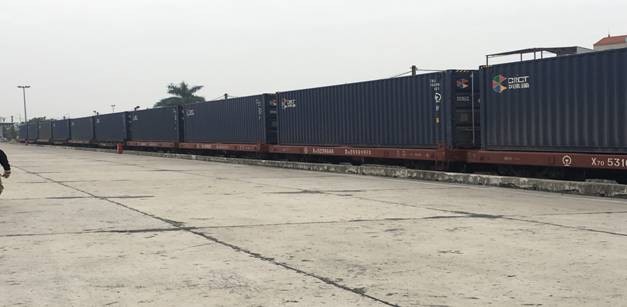 Đoàn tàu container chuyên tuyến đầu tiên xuất phát đi Trung Quốc