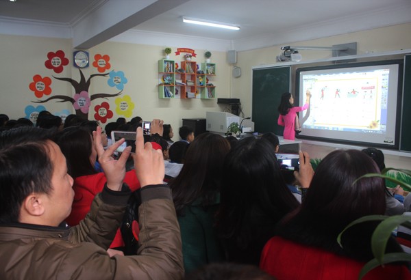 Quảng Ninh: Nâng cao năng lực ứng dụng CNTT trong giảng dạy tiếng Anh