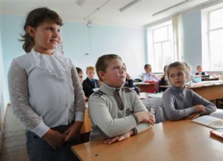 Nga: Trường học xa tầm với trẻ nhập cư