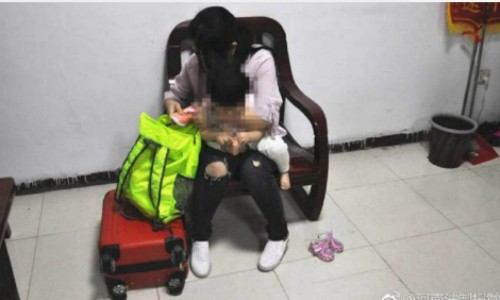 Tội nặng cho bà mẹ Trung Quốc bán con lấy tiền mua sắm