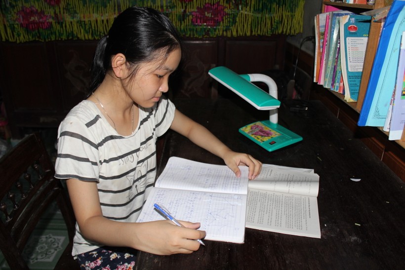 Với điểm số 52,75, Việt Hà - học sinh Trường THCS Nguyễn Thiếp (Thạch Hà) đã biến ước mơ vào Trường THPT Chuyên Hà Tĩnh trở thành hiện thực