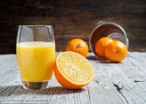 Các nhà khoa học khuyên bạn nên để nước cam trong tủ lạnh rồi mới uống, lý do tại sao?